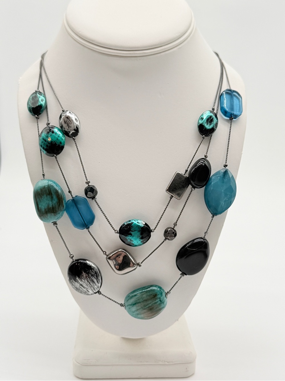 🚨3 for $15🚨 New York - Multi-Strand Blue & Black Beaded Necklace